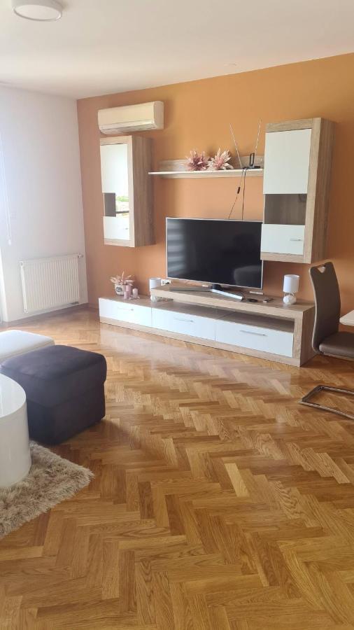 Apartmani Marcetic Slavonski Brod Exterior foto